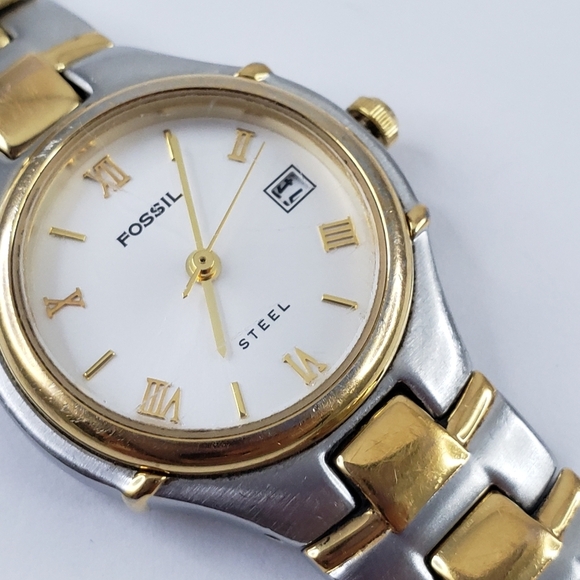 Fossil bracelet watch dress watch gold silver tone - new battery, works great! - Picture 5 of 16